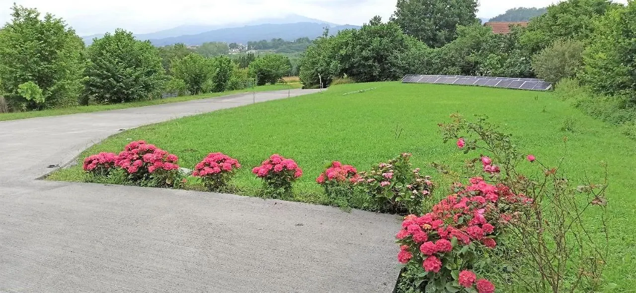 Holiday home Mini Casa Con Jardin Villa Mungia